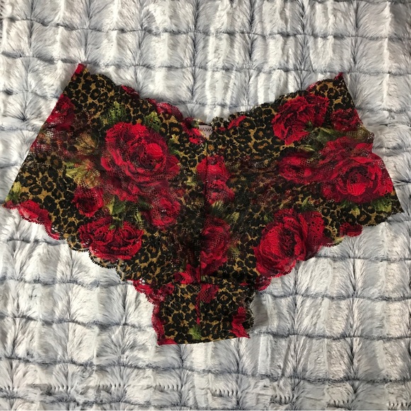 RARE Victoria’s Secret Y2K Red Rose Animal Print Lace‎ Short - Picture 2 of 5